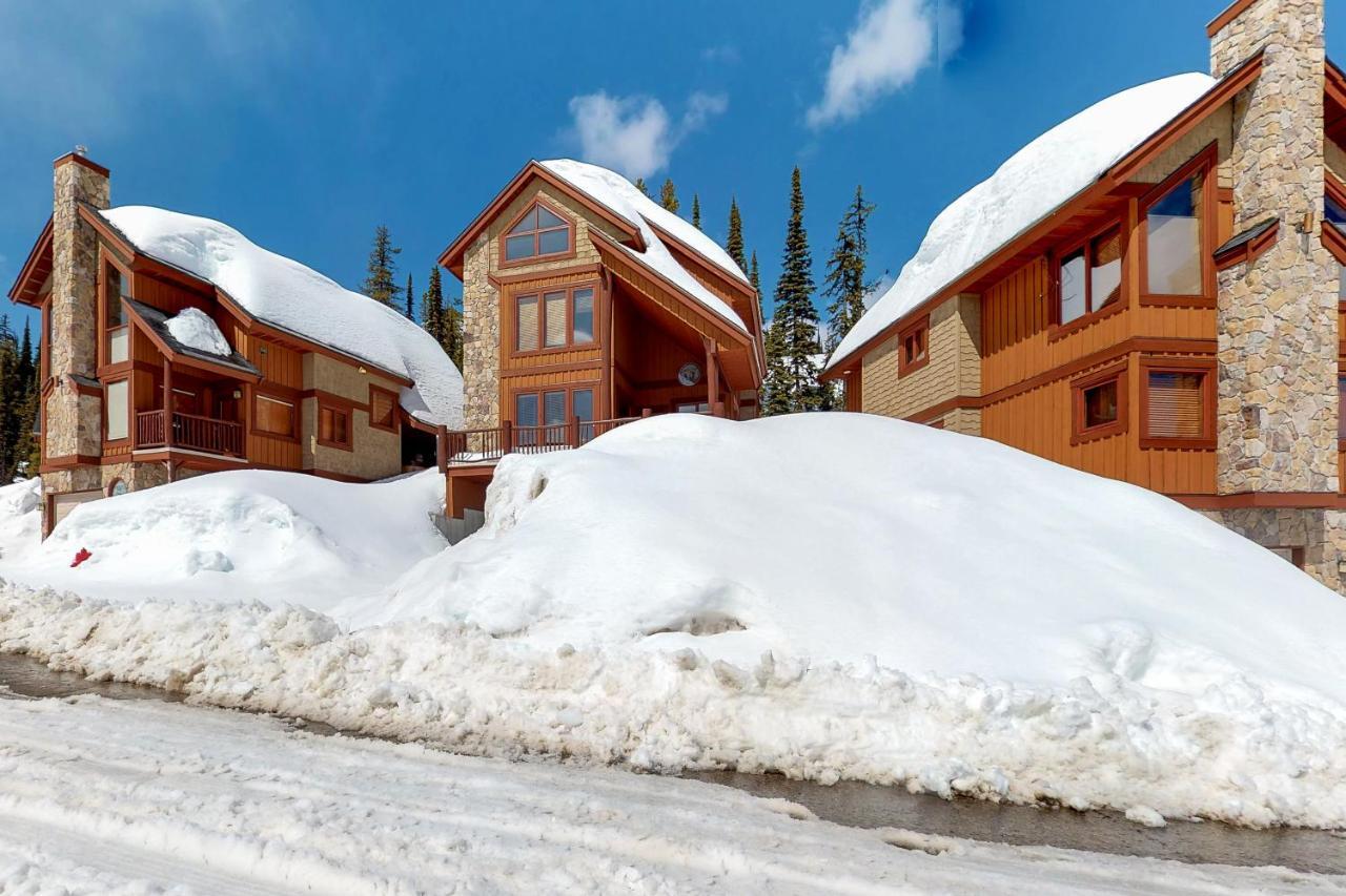 Polar Peak Villa Big White Exteriör bild